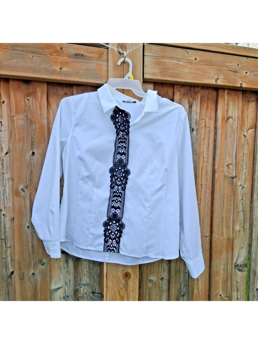 Tommy Hilfiger Women’s Button Down Shirt White Black Lace Trim Long Sleeve L